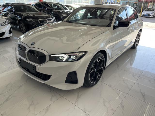 BMW i3 2023 eDrive 40 L Obsidian Sport Package