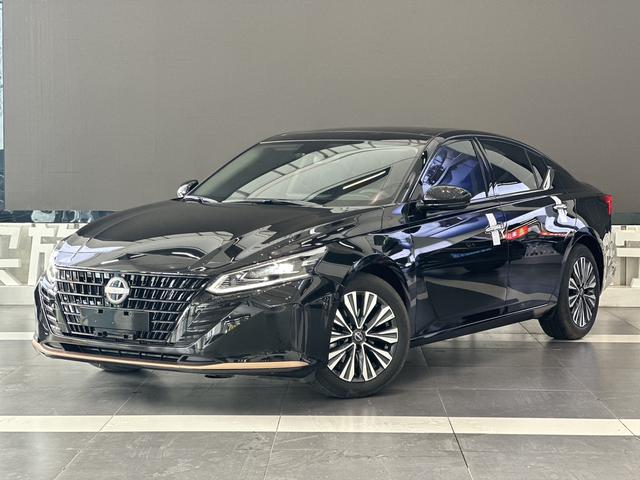 Teana 2024 2.0L SV Black Gold Version