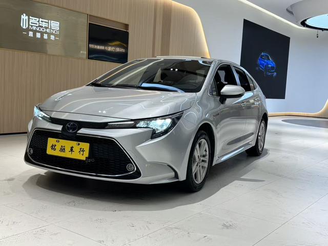 Regal 2019 Twin Engine 1.8H Premium Edition State VI