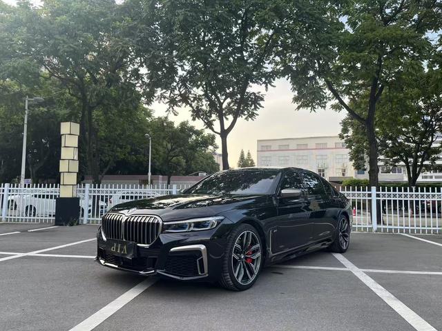 BMW 7 Series 2022 740Li Premium M Sport Package