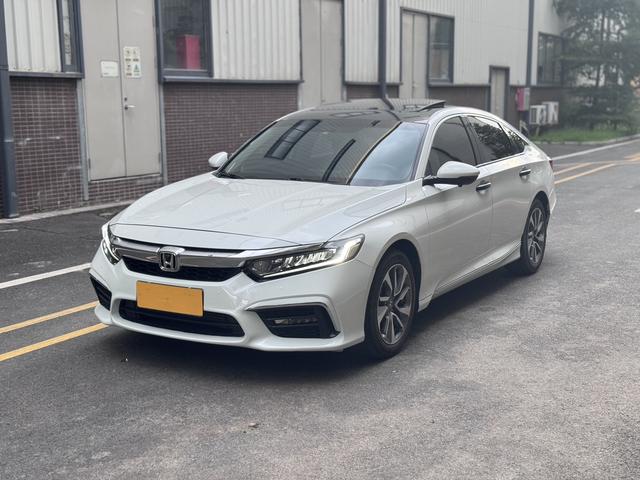 Insignia 2019 260TURBO Exquisite Edition National VI