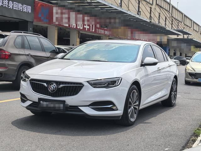 Regal 2019 28T Exclusive Country VI