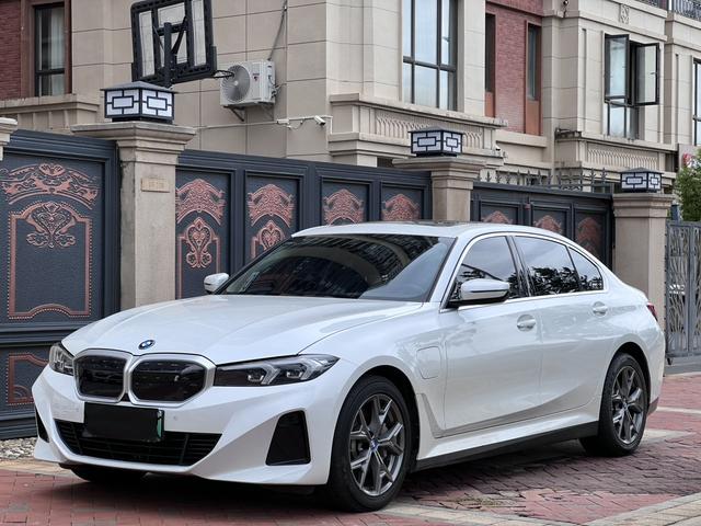 BMW i3 2022 eDrive 35 L
