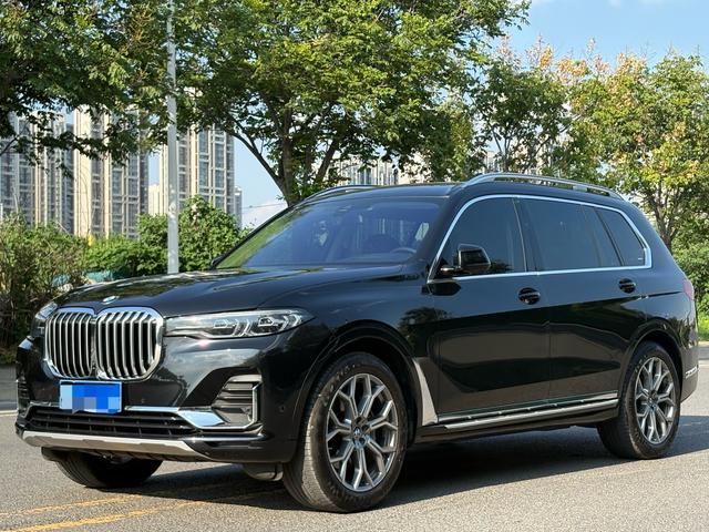 BMW X7 2021 xDrive40i Leading Luxury Package
