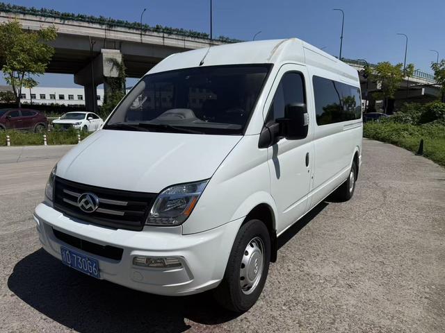 Xintu V80 2021 2.0T 6-speed manual Aoyuntong long axis mid-top 7/8/9 seats