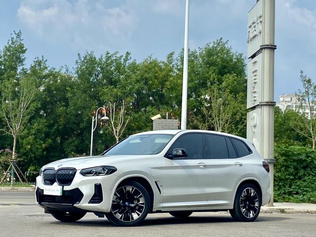 BMW iX3 2023 Genesis