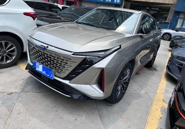 Changan Auchan Z6 2022 Blue Whale 1.5T DCT Intelligent Voyager