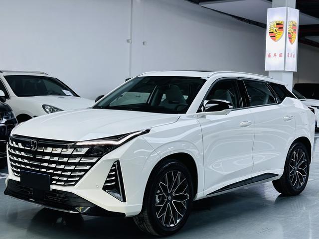 Changan UNI-Z 2025 1.5T DCT Premium Type