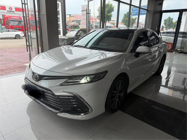 Camry 2023 2.5G Deluxe Edition