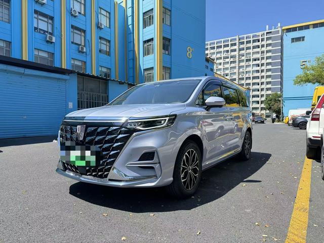 Roewe iMAX8 EV 2022 First Class Platinum Edition