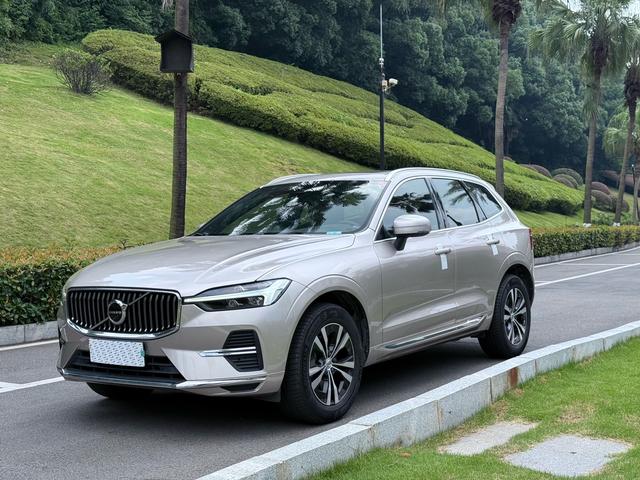 Volvo XC60 2023 B5 4WD Intelligent Luxury