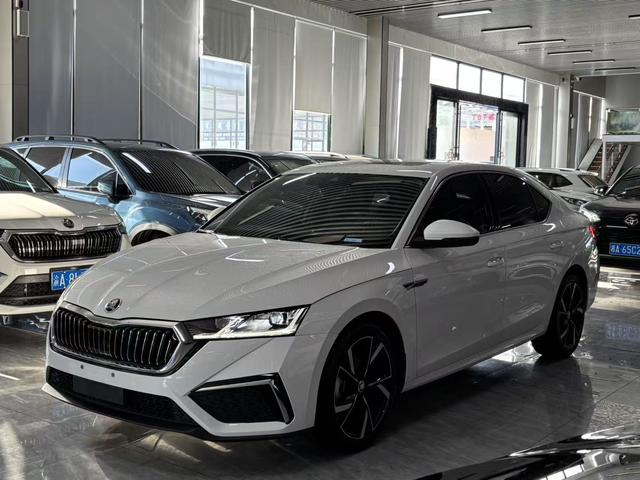 Octavia 2021 PRO ZI280 DSG Premium Edition