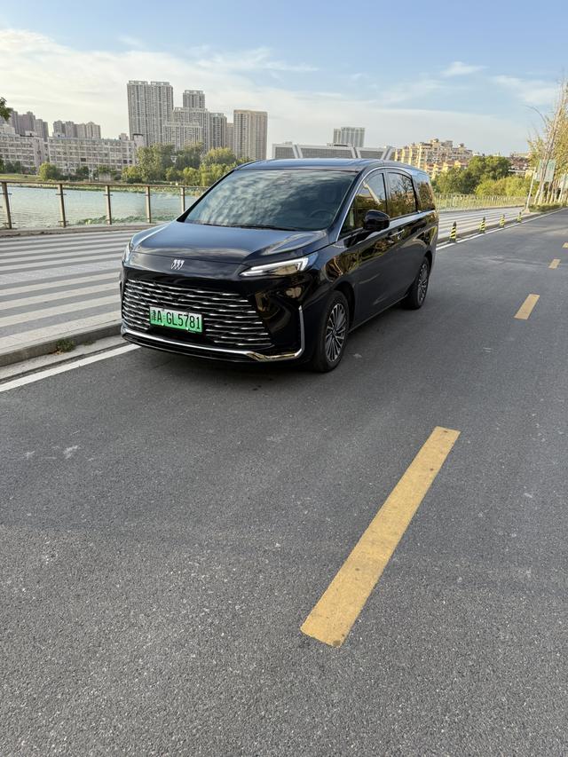 Buick GL8 PHEV 2025 Lushang 1.5T Premium Edition