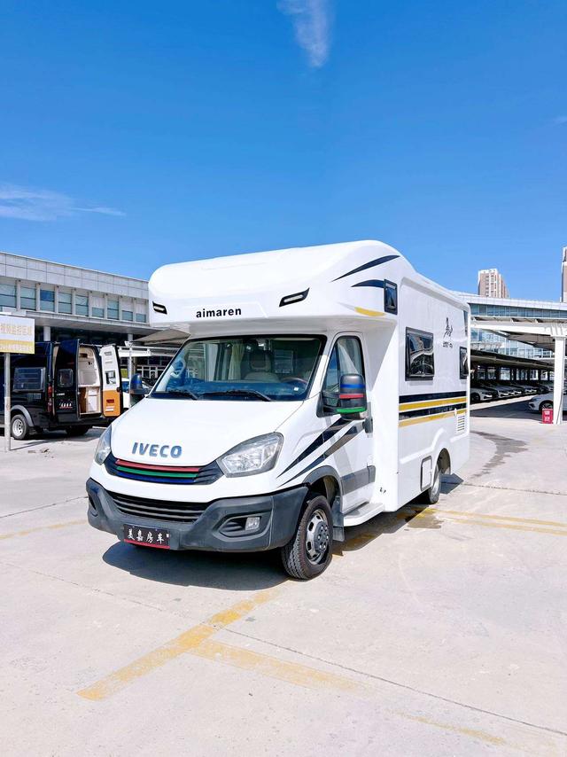 Iveco Ousheng 2020 3.0T manual rear drive 6-seater original customized version