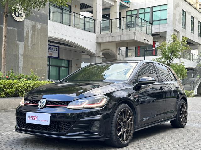 Golf GTI 2018 2.0 TSI GTI
