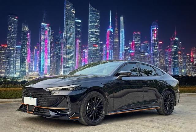Chang'an UNI-V 2023 1.5T Premium