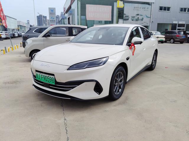 Seal 06DM 2025 Smart Driving Version DM-i 80KM Luxury