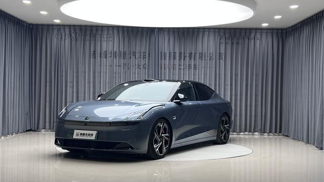 Lynk & Co Z10 2024 95kWh 702km four-wheel drive smart driving Ultra