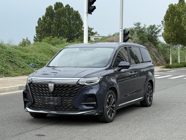 Roewe iMAX8 2022 400TGI Reunion Edition