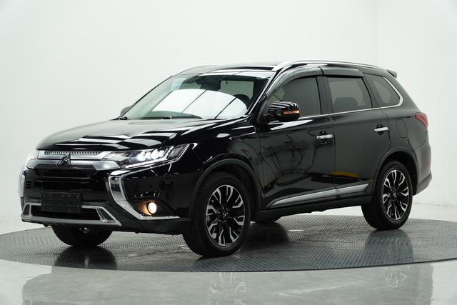 Outlander 2021 2.4L four-wheel drive Premium Edition 5 seats