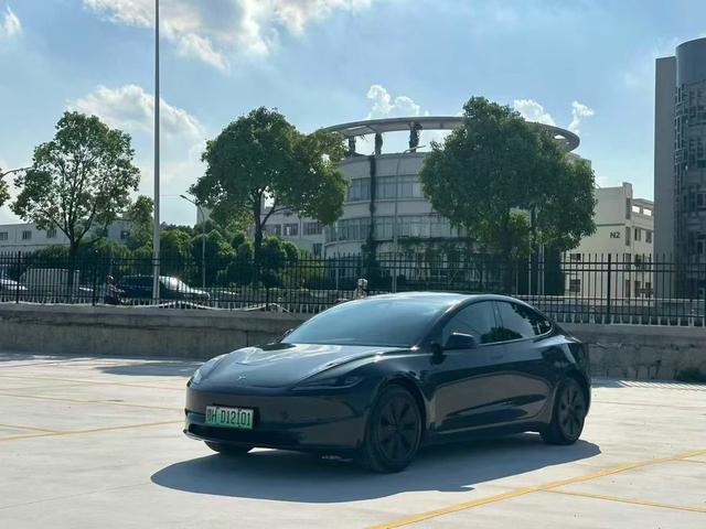 Model 3 2023 Rear Wheel Drive
