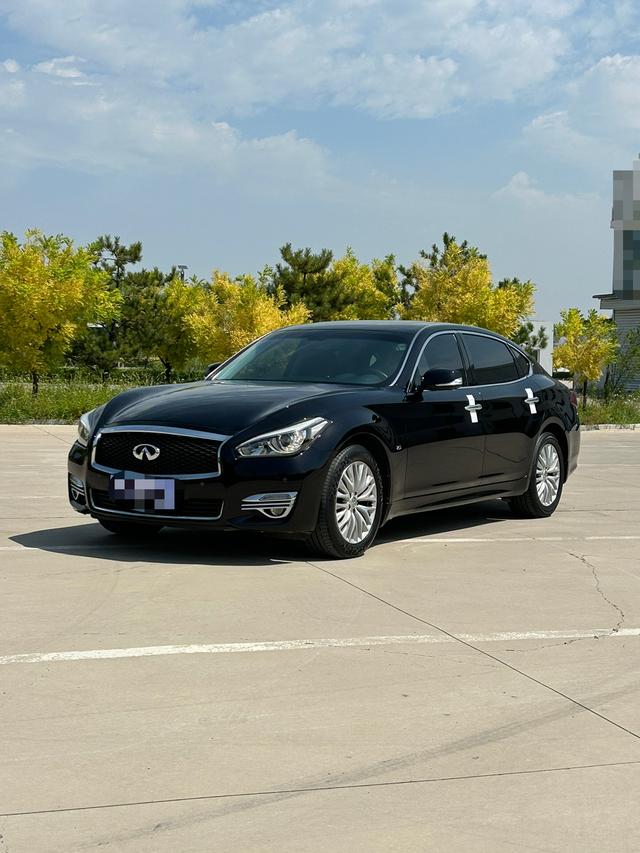 Infiniti Q70 2017 Q70L 2.5L Enjoyable Edition