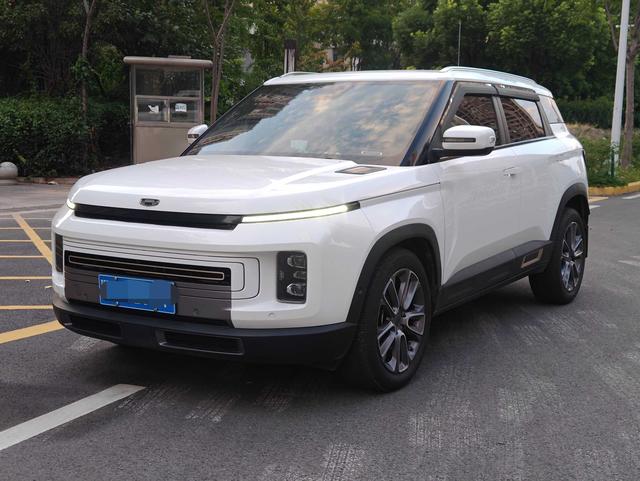 Geely ICON 2020 1.5TD DCT i9 BSG