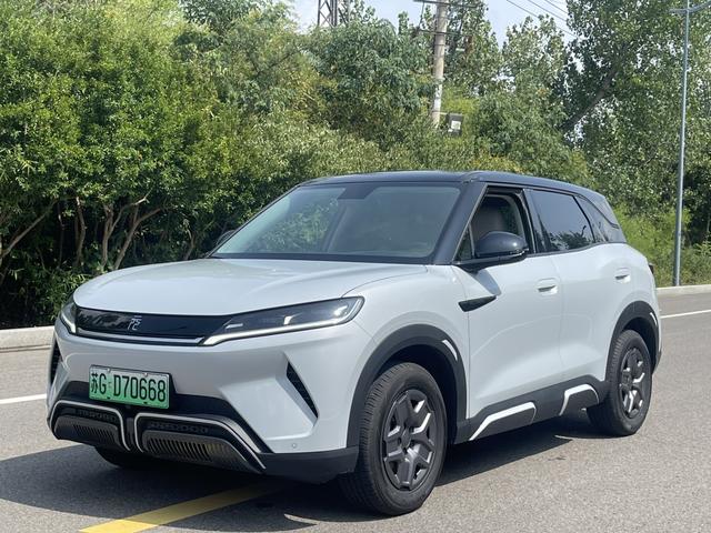 Yuan UP 2024 model 401KM vitality type