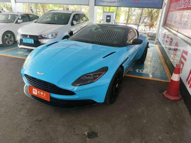Aston Martin DB11 2019 4.0T V8 Coupe
