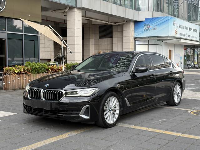 BMW 5 Series PHEV 2021 535Le Luxury Package