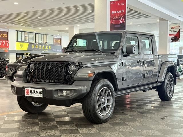 Gladiator 2023 Model 3.6L Overland