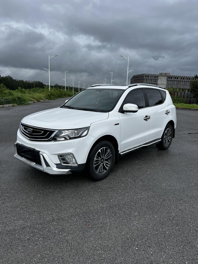 Vision X6 2016 1.3T CVT flagship model