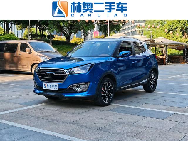 Zotye T300 2017 1.5T CVT flagship two-color