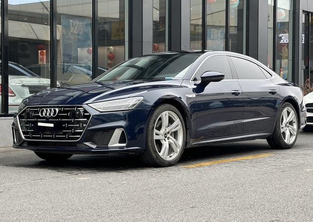 Audi A7L 2022 45 TFSI S-line Dreaming of the Future Edition