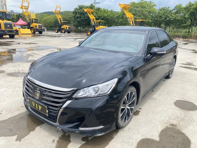 Crown 2018 2.0T Style Edition