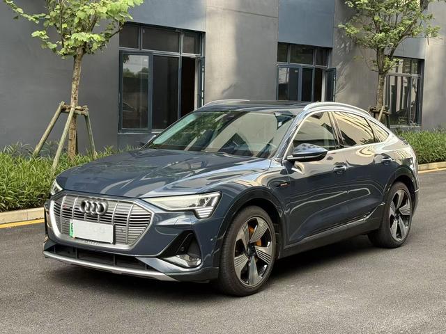 Audi e-tron Sportback (Import) 2021 55 quattro Precision Selection