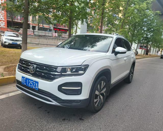 Tango 2019 330TSI 2WD Luxury National VI