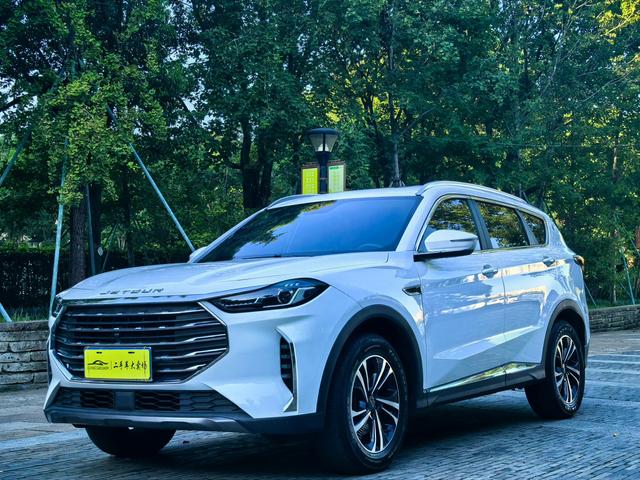 Jietu X70 PLUS 2022 1.5 T CVT mountain 7 seats