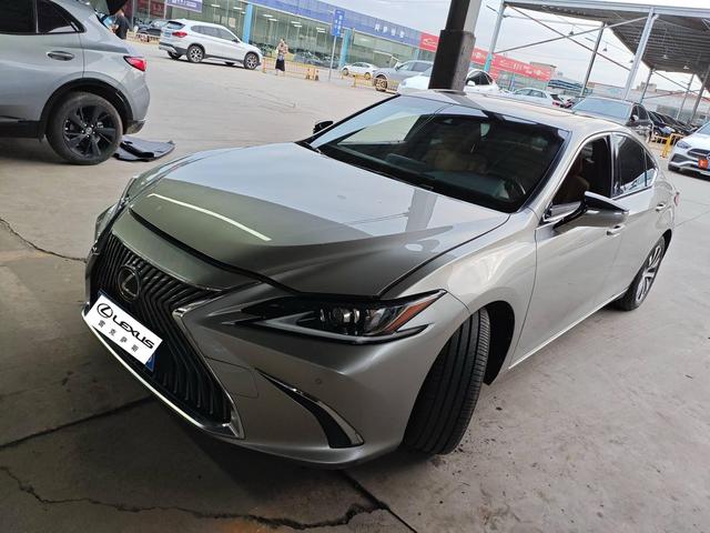 Lexus ES 2020 200 Excellence National VI