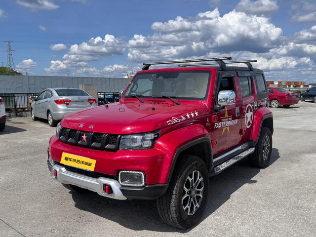 Beijing off-road BJ40 2019 2.3T automatic four-wheel drive city Hunter edition exclusive country VI