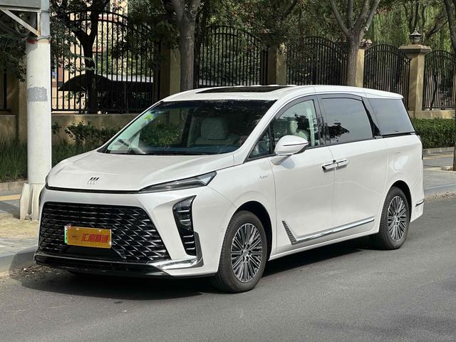 Buick GL8 PHEV 2024 Lu Zun 1.5T seven-seater luxury edition
