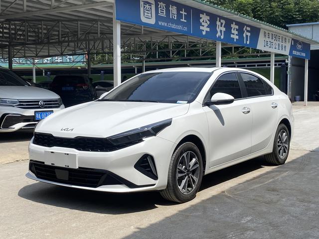 Kia K3 2023 1.5L IVT Deluxe