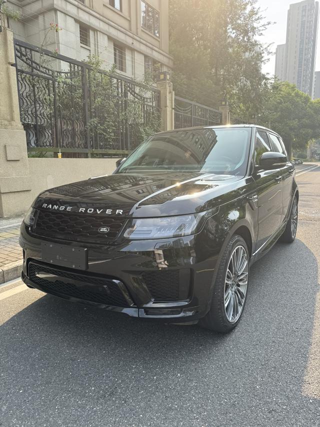 Range Rover Sport 2022 Model 3.0 L6 SE