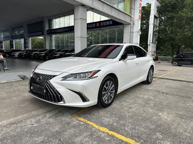 Lexus ES 2022 260 Excellence