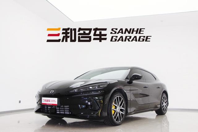 Denza Z9GT DM 2024 1100 four-wheel drive Pro version