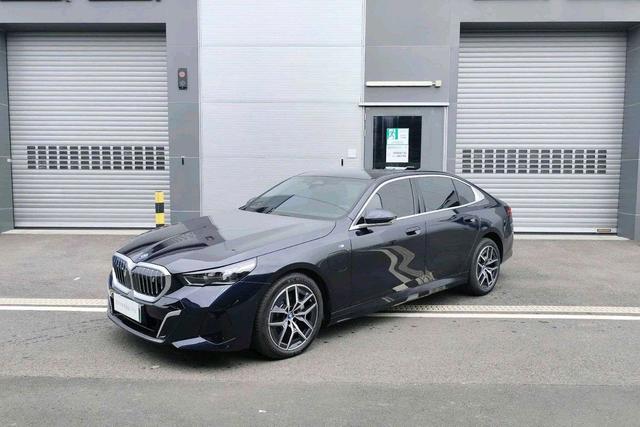 BMW i5 2024 eDrive35L Premium M Sport Package