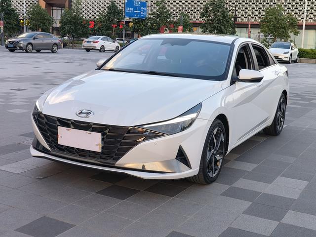 Elantra 2022 1.5L CVT LUX Premium