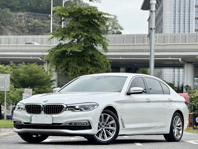 BMW 5 Series PHEV 2018 530Le Luxury Package
