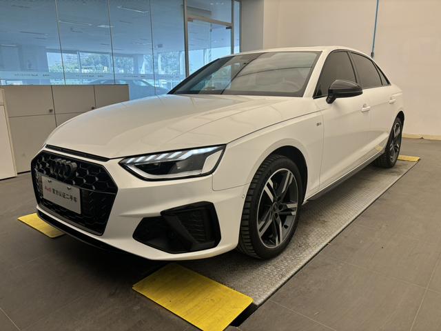 Audi A4L 2022 40 TFSI Luxury Dynamic