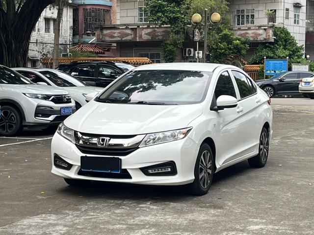 Frontier 2018 1.5L CVT Type Sport Edition